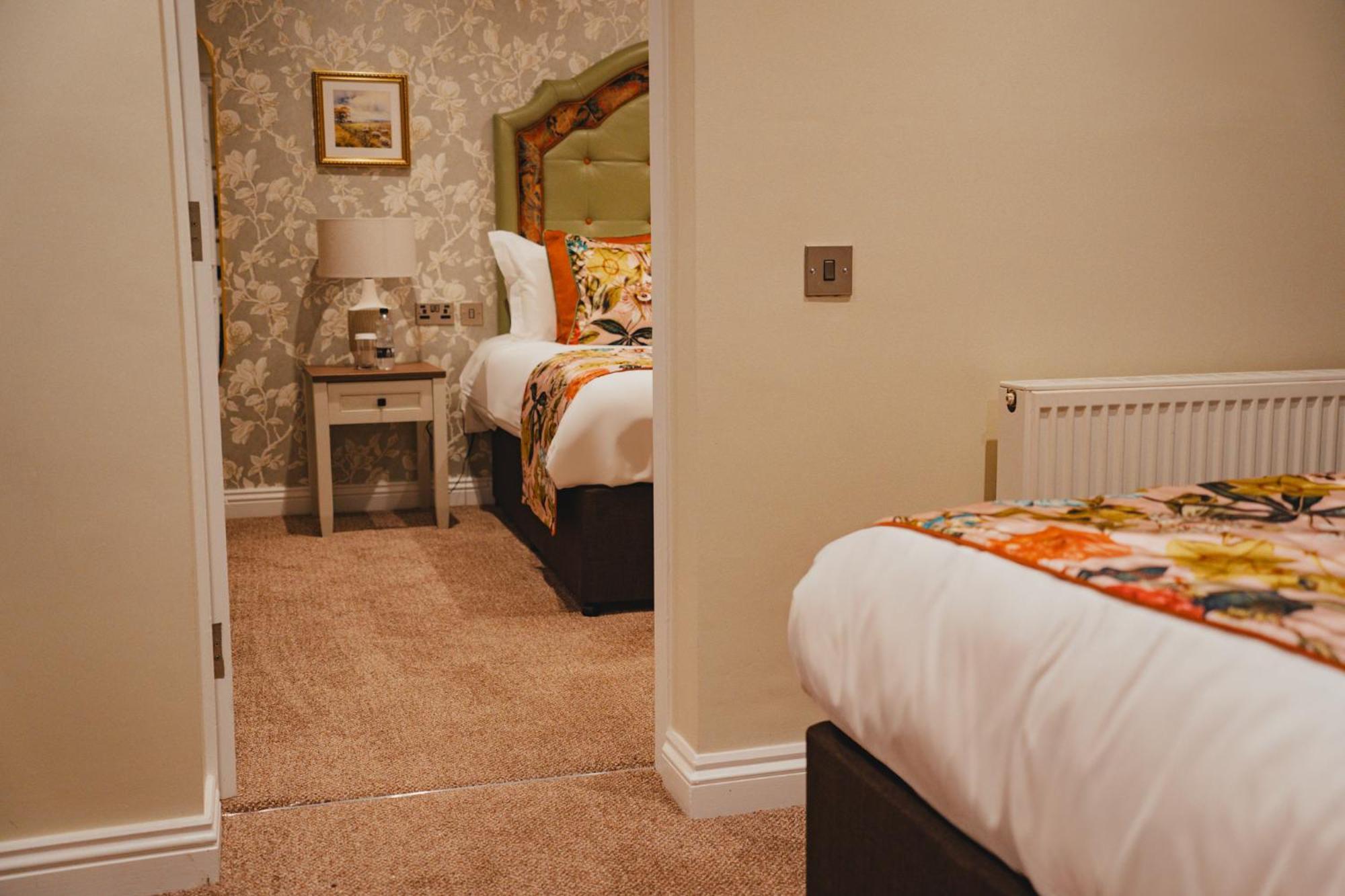 The Golden Fleece Hotel, Thirsk, North Yorkshire Eksteriør billede