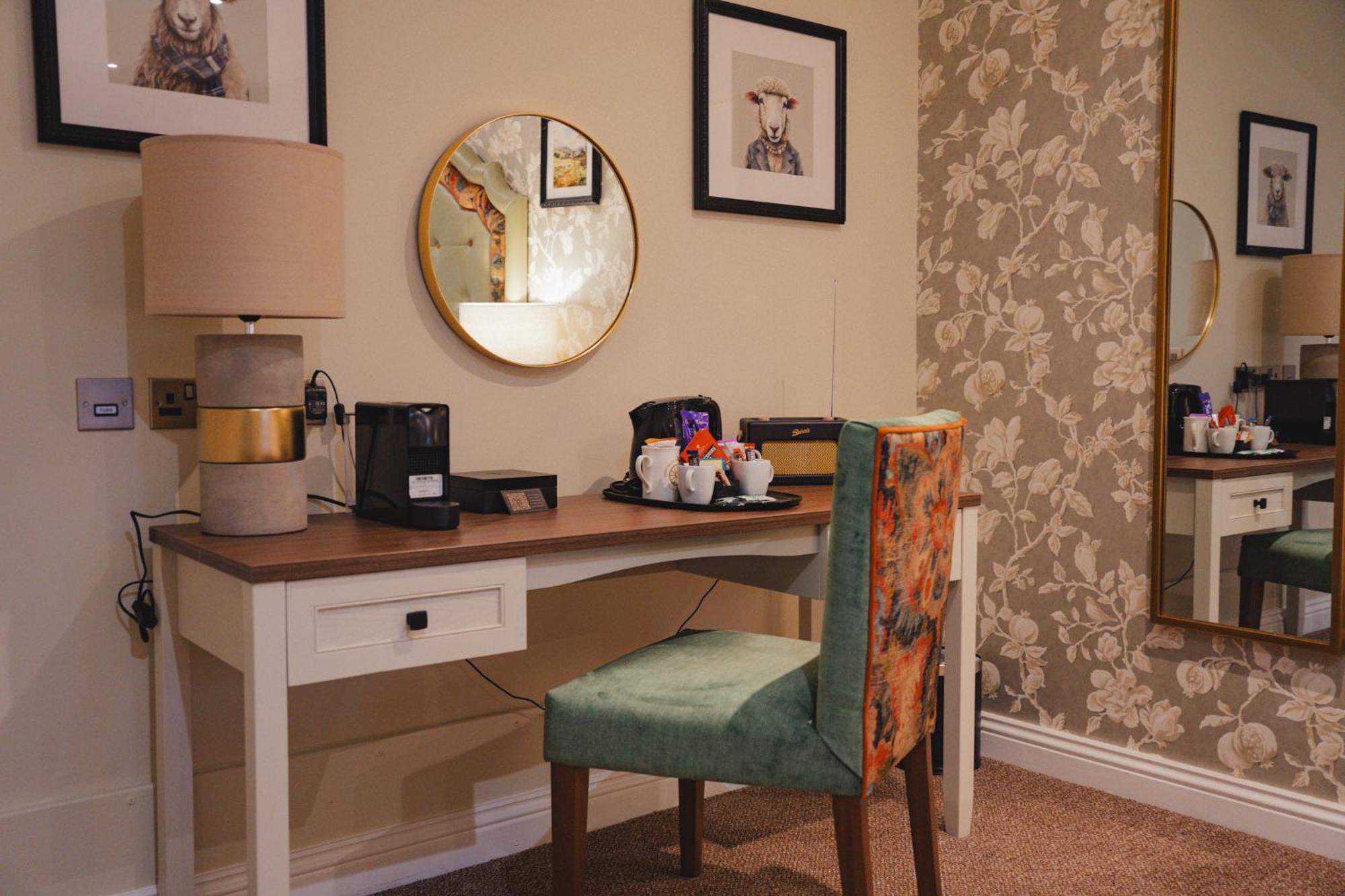 The Golden Fleece Hotel, Thirsk, North Yorkshire Eksteriør billede