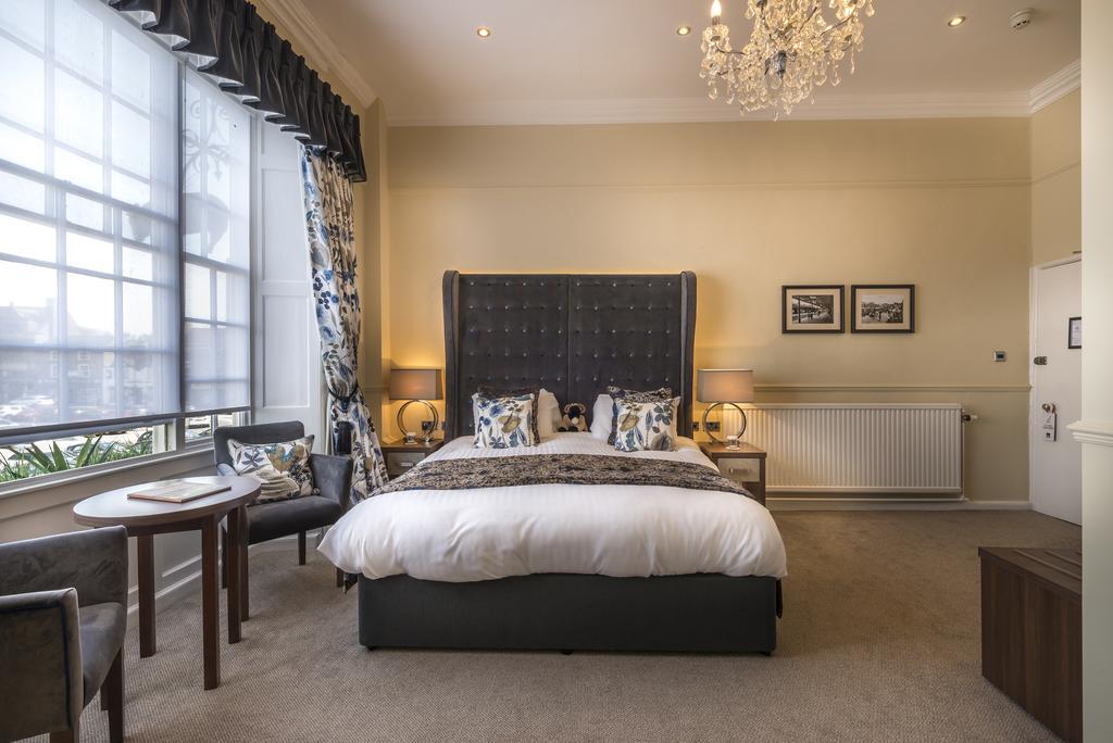 The Golden Fleece Hotel, Thirsk, North Yorkshire Eksteriør billede