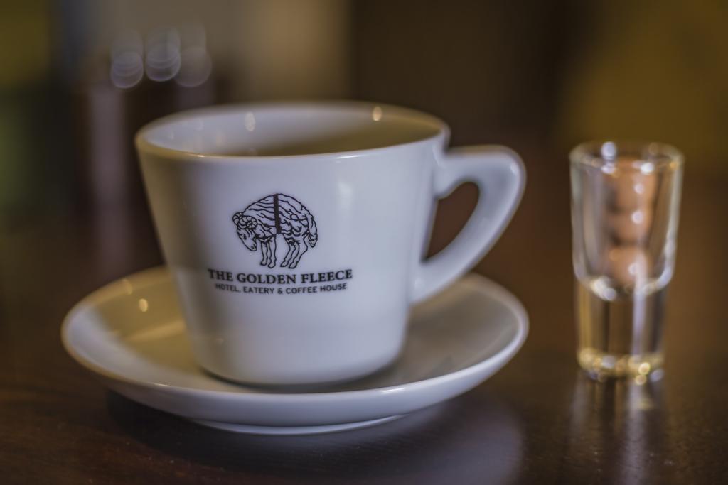 The Golden Fleece Hotel, Thirsk, North Yorkshire Eksteriør billede