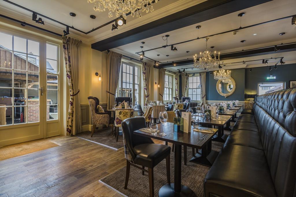 The Golden Fleece Hotel, Thirsk, North Yorkshire Eksteriør billede