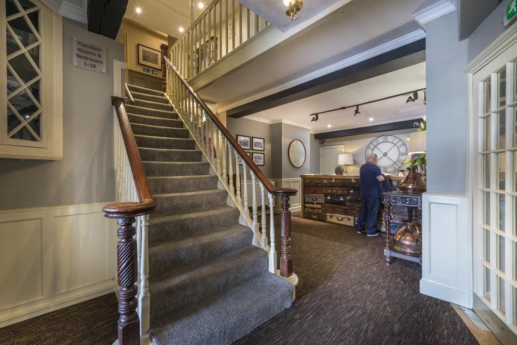 The Golden Fleece Hotel, Thirsk, North Yorkshire Eksteriør billede