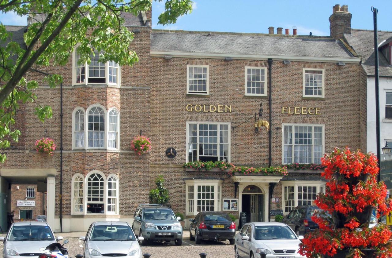 The Golden Fleece Hotel, Thirsk, North Yorkshire Eksteriør billede